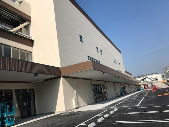 <tr><th>工事名</th><td>【東京都】コーナン王子堀船店</td></tr>